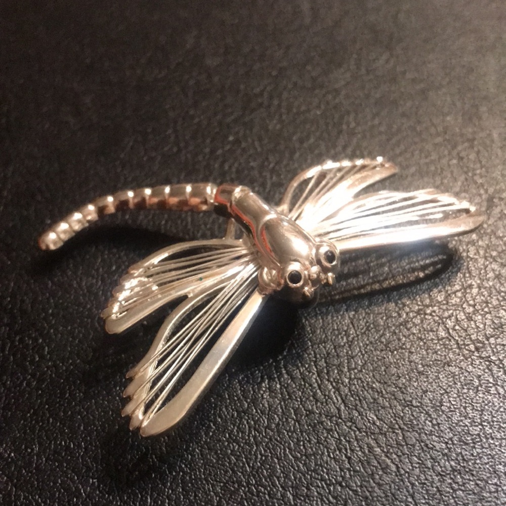 Silver Dragonfly Brooch / Pendant with moving tail